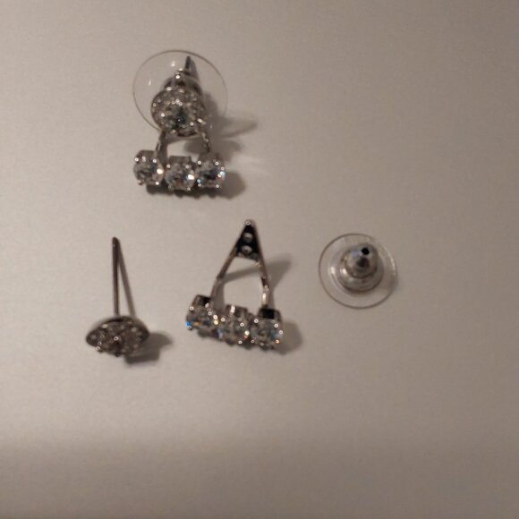 SWAROVSKI SILVER-TONE CRYSTAL EARRING JACKETS W STUD EARRINGS NEW CONDITION 2015 - Picture 6 of 11